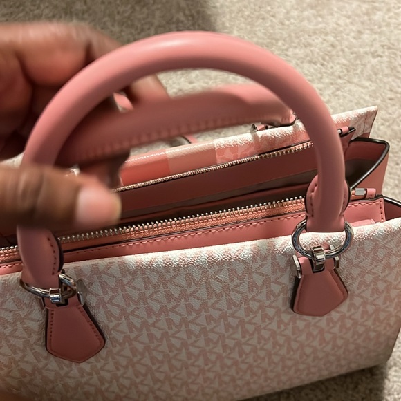 Michael kors medium handbag with strap - Picture 8 of 8